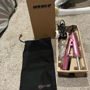 Instyler rapid heat up rotating curler brush New in box